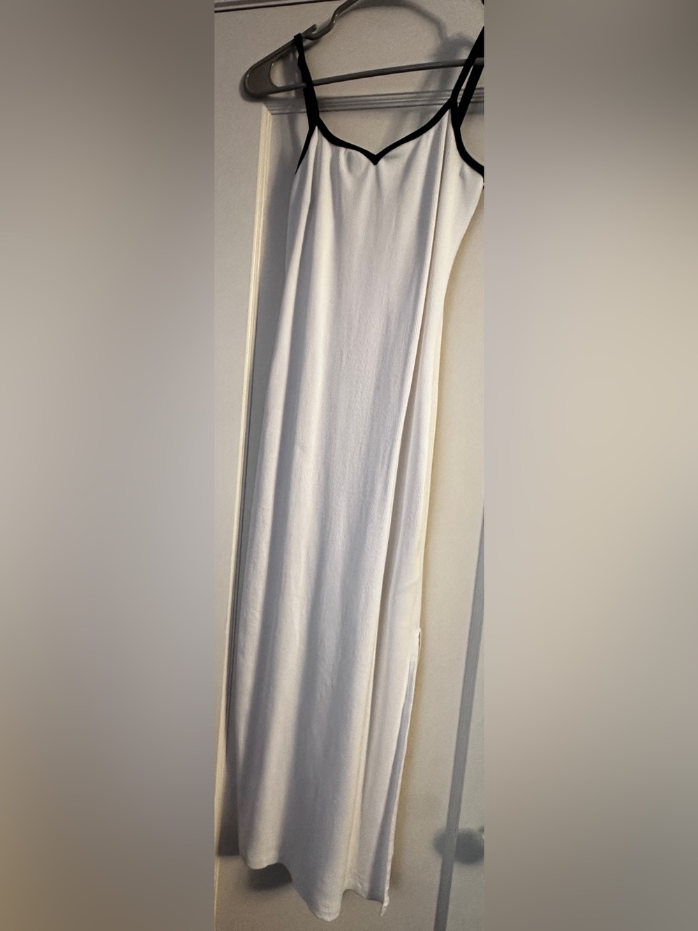 The Drop Women's White Bodycon Dress with Sweetheart Neckline by @signedblake